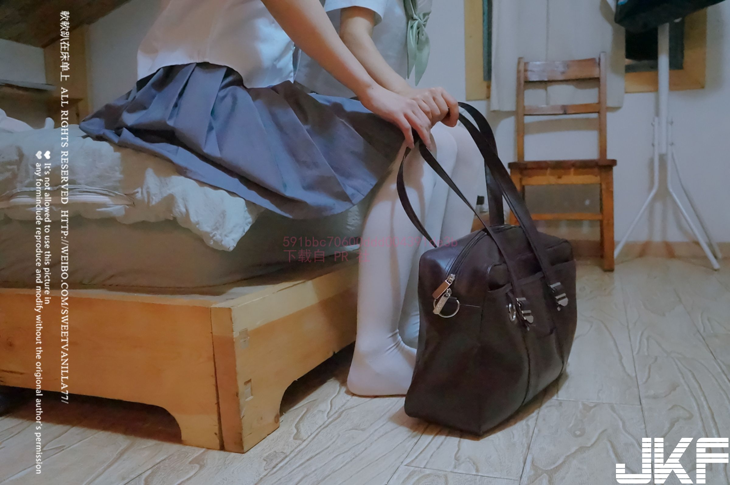 【网路收集系列】制服邪魔暖暖&千岁娇&软软趴在床单上