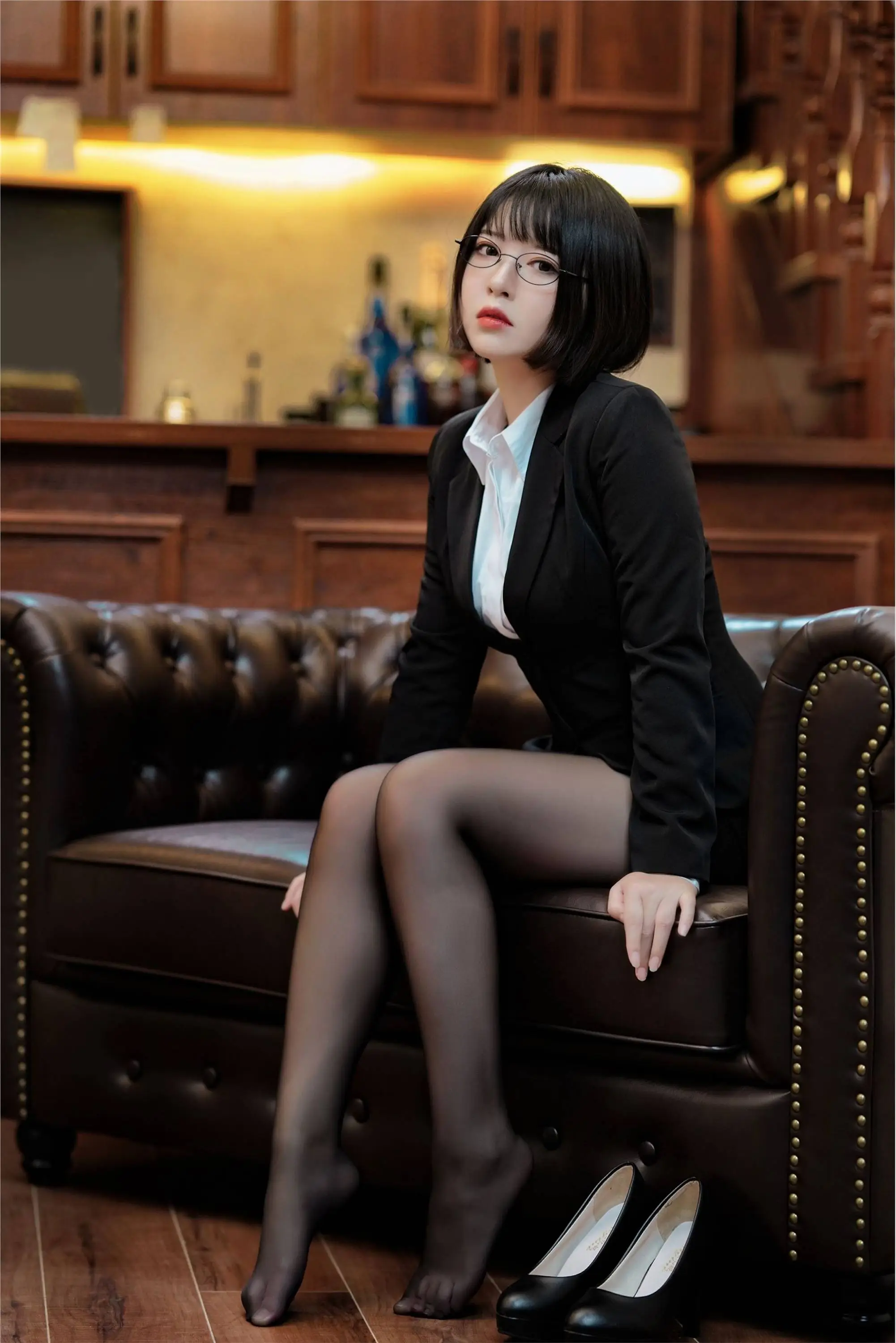 【网路收集系列】福利姬 半半子《 OL高跟黑丝 》VIP福利帖【38P】
